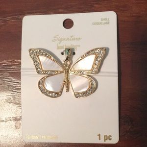 Pearl butterfly pendant. NWT Gold with Rhinestones